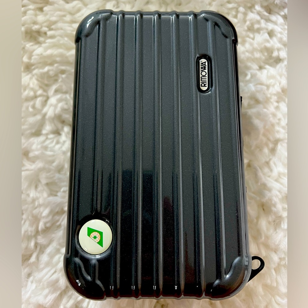 Rimowa x Eva Air Travel Amenity Case in Classic Dark Green